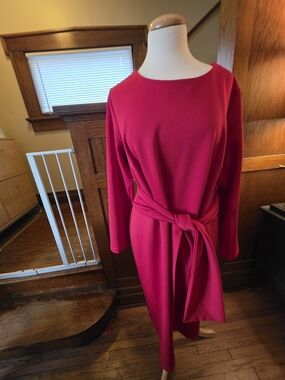 Women’s Red Tie-Waist Long Sleeve Dress